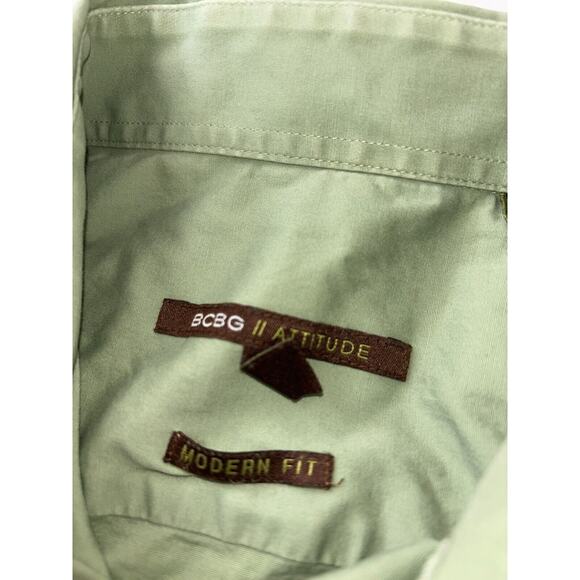 BCBG Attitude Men’s Sz. 15.5/ 34/35 “ Modern Fit” Green Button Down. - Picture 6 of 9